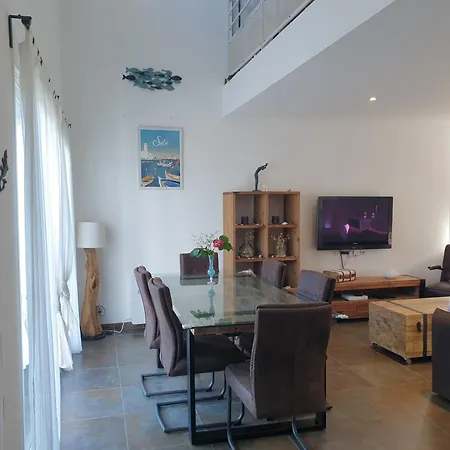 Avec Jardin, Acces A Pied Villa Sète
